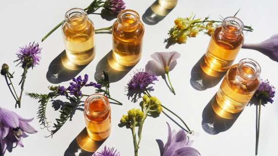 NHỮNG LOẠI TINH DẦU THỰC VẬT GIÚP BẠN MỌC TÓC NHANH